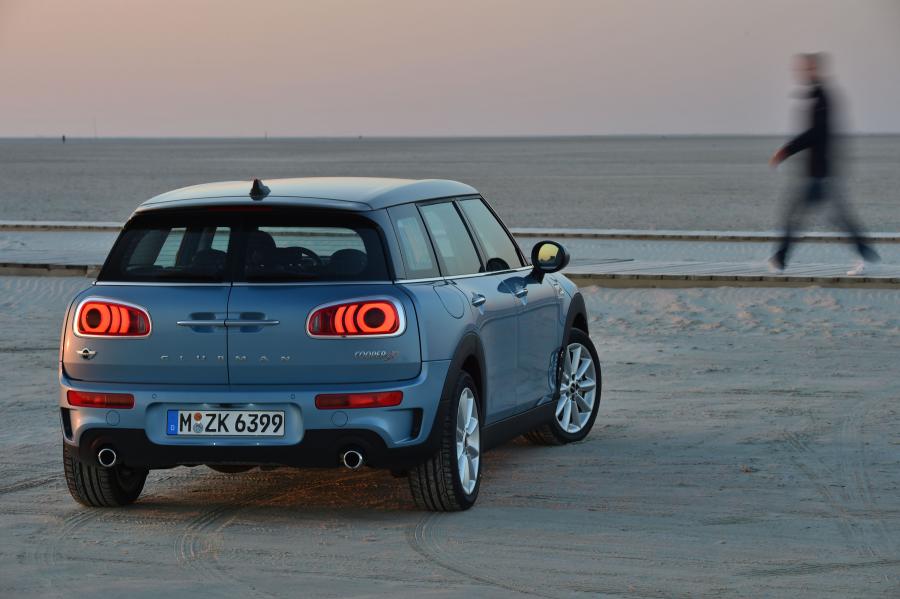  Mini Cooper SD Clubman ALL4 2016 года  (фото 10 из 101)